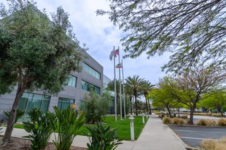Discovery Corporate Center A thumbnail 3